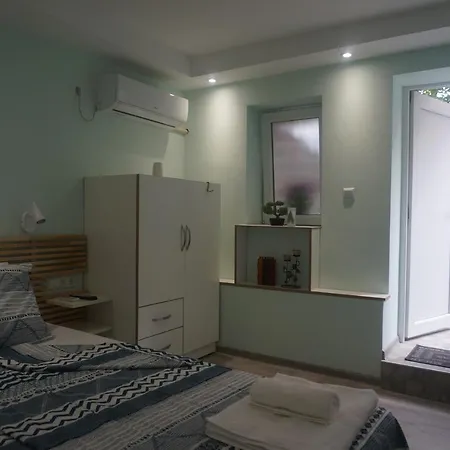 Miroom In The Heart Of *
